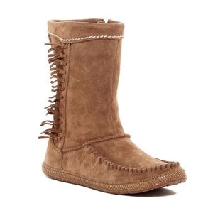 UGG hyland tall moccasin fringe boots